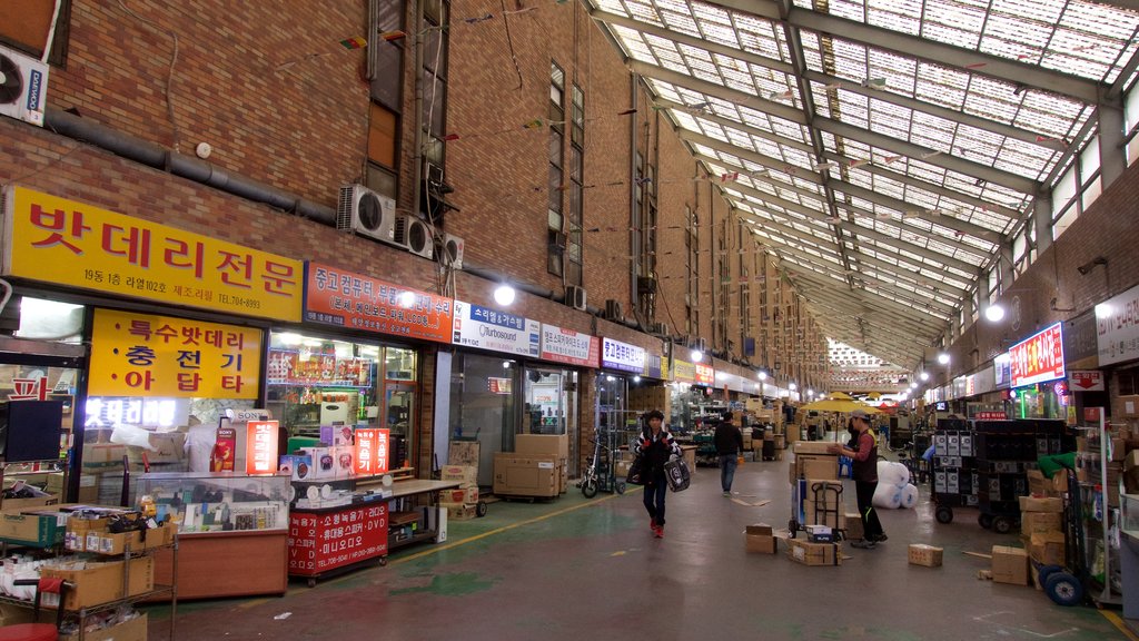 Yongsan Electronics Market showing shopping and interior views