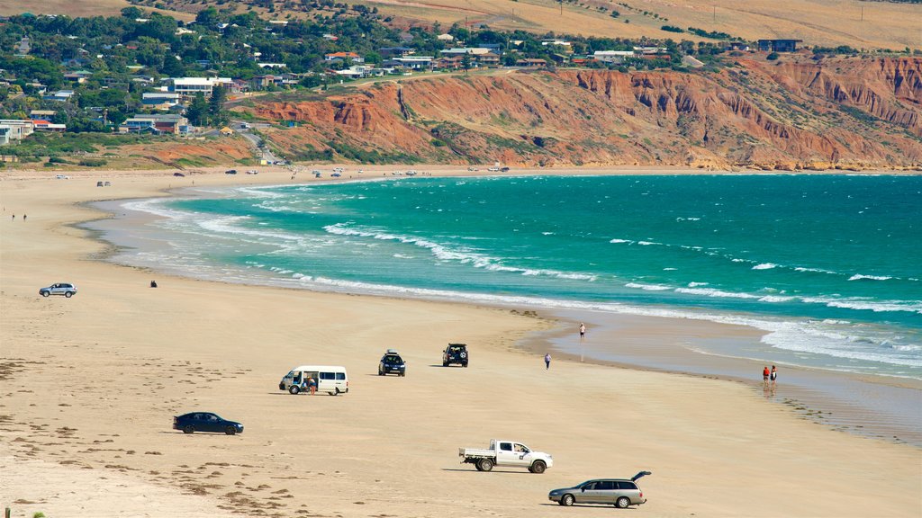 Austrália Meridional que inclui uma praia de areia, litoral acidentado e paisagens litorâneas