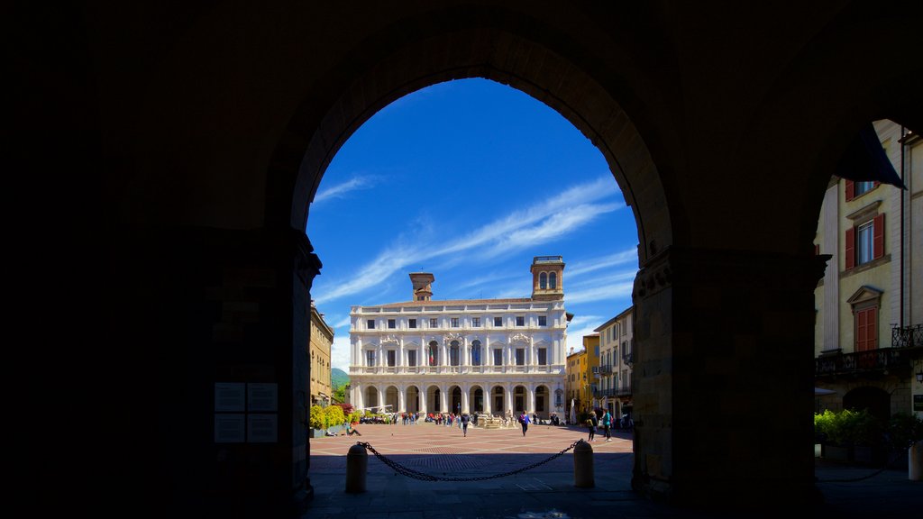 Piazza Vecchia