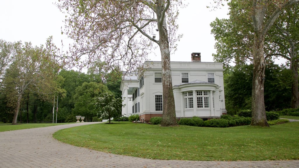 Drumthwacket featuring a garden, a house and heritage elements