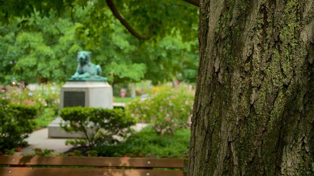 Palmer Square which includes a garden