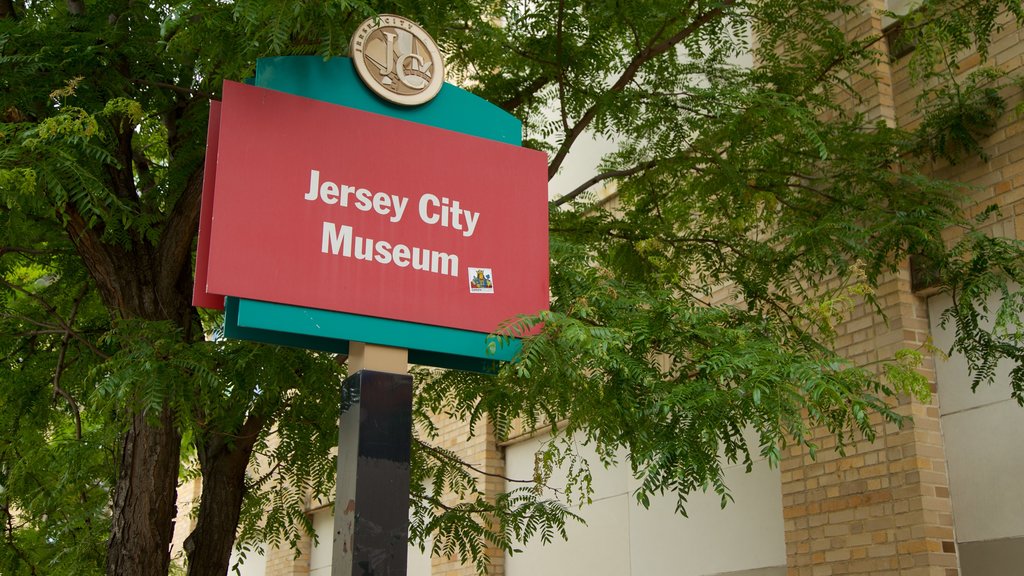 Jersey City Museum showing signage