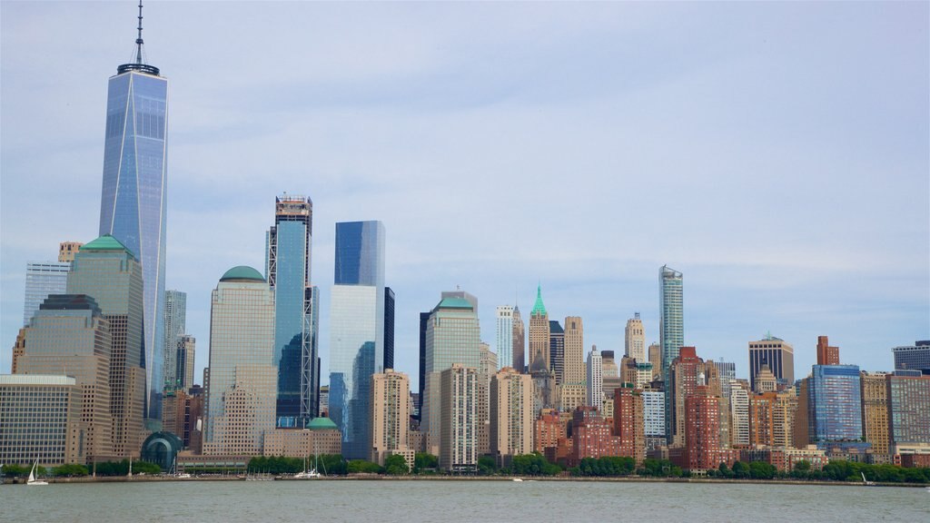 Jersey City que incluye vistas de paisajes, una ciudad y un río o arroyo