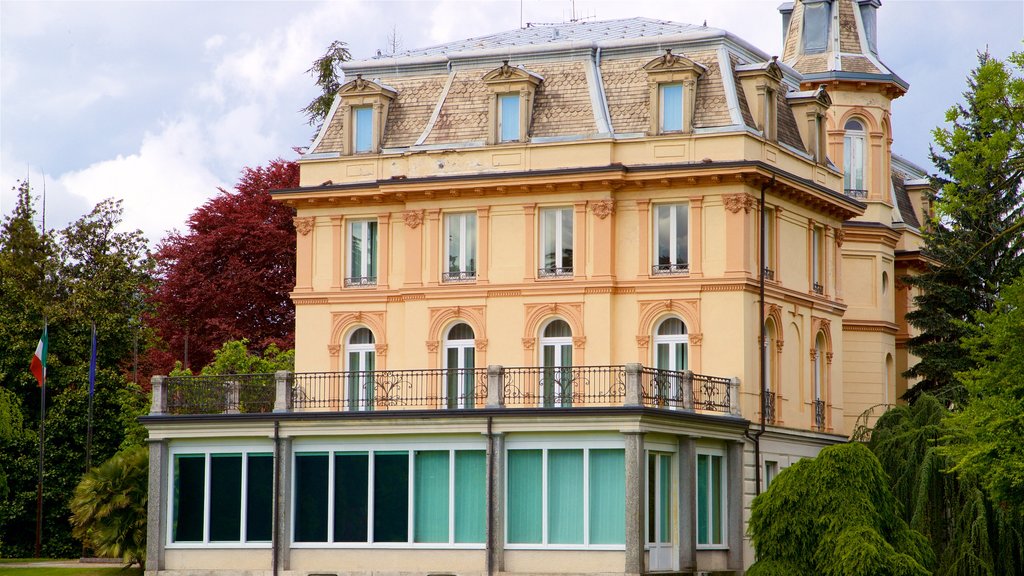 Jardim Botânico de Villa Taranto que inclui elementos de patrimônio e uma casa