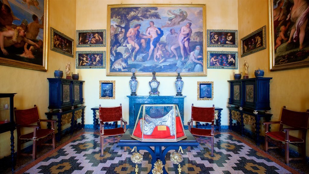 Palazzo e Giardino Borromeo mostrando vistas internas, arte e elementos de patrimônio