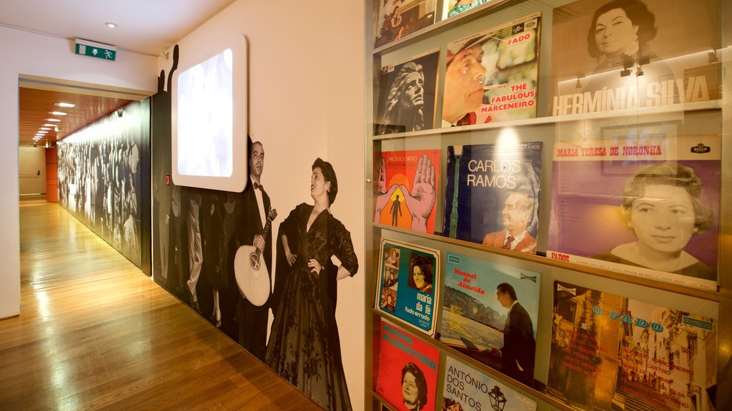 Museo del Fado que incluye vista interna y elementos patrimoniales