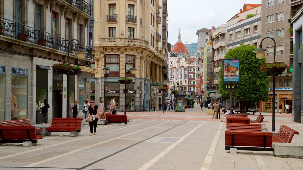 Oviedo featuring heritage elements and a city