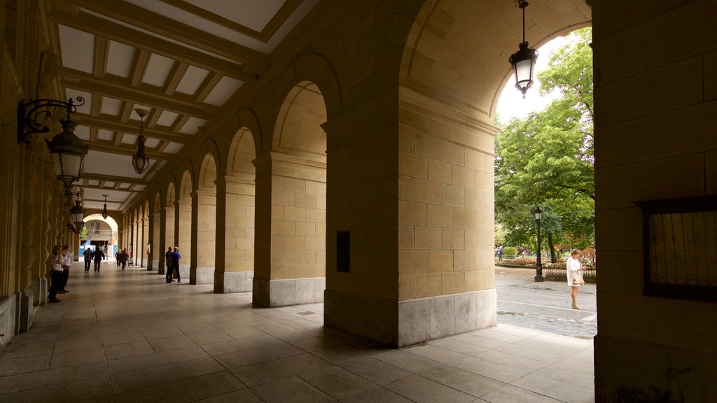 Plaza Gipuzkoa featuring heritage elements and interior views