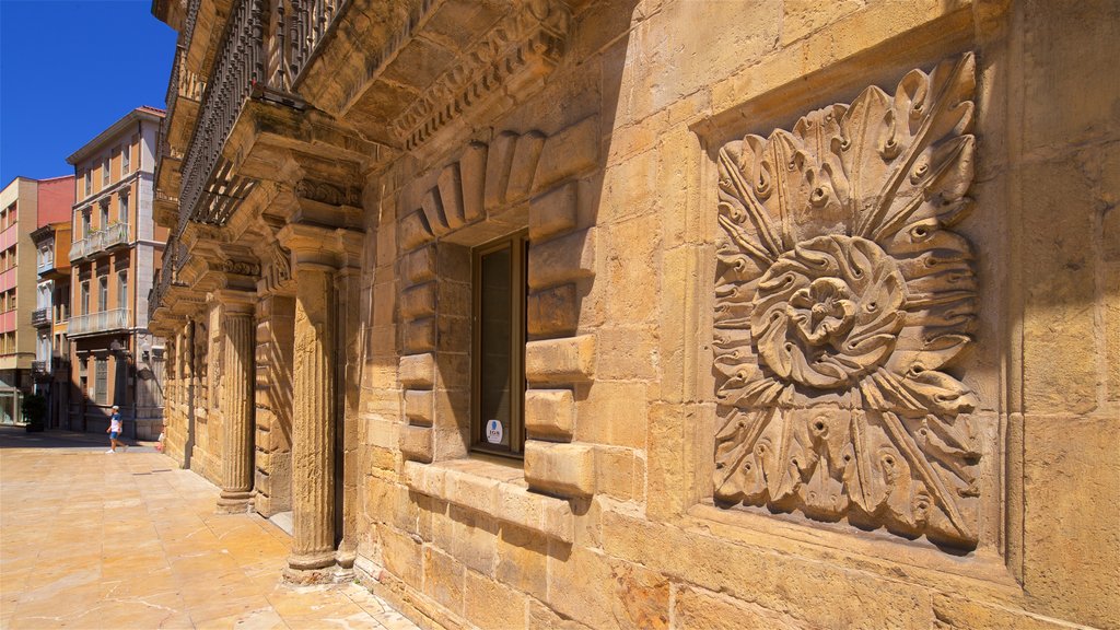 Palacio de Camposagrado showing heritage elements