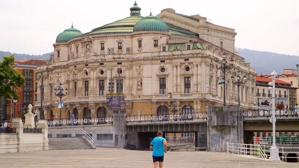 Arriaga teater som viser historisk arkitektur