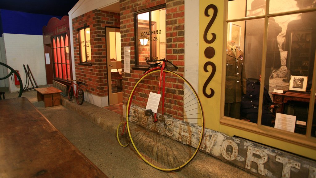 Beechworth which includes heritage elements