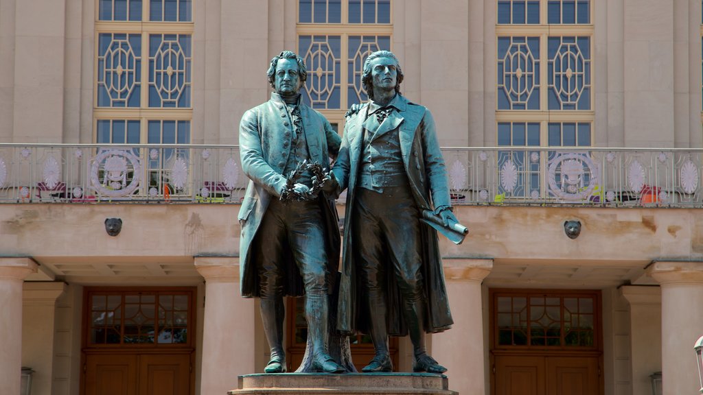 Goethe-Schiller Monument showing a statue or sculpture