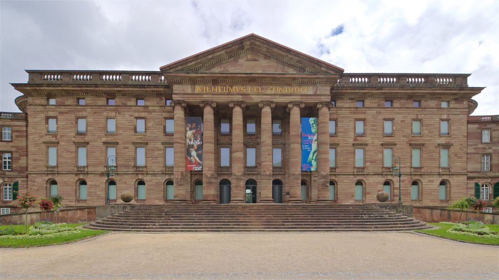 Schloss Wilhelmshöhe toont historische architectuur