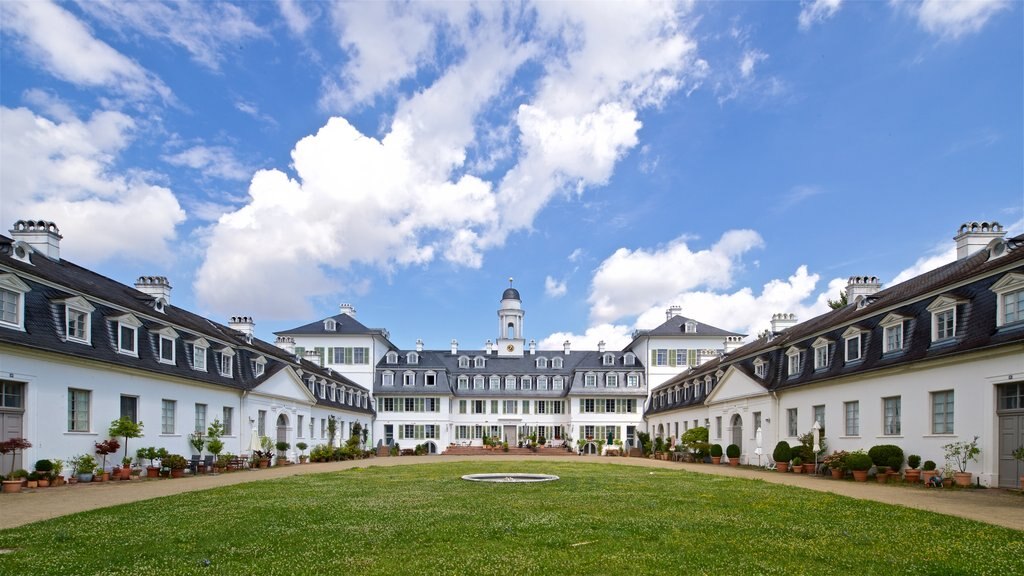 Rumpenheim Palace showing a garden and heritage architecture