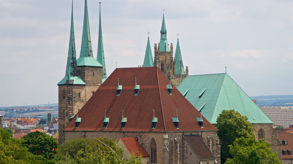 Zitadelle Petersberg showing heritage architecture and a church or cathedral