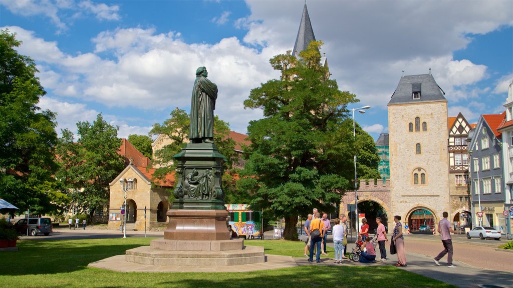 Nikolai Church Eisenach which includes street scenes, heritage architecture and a statue or sculpture