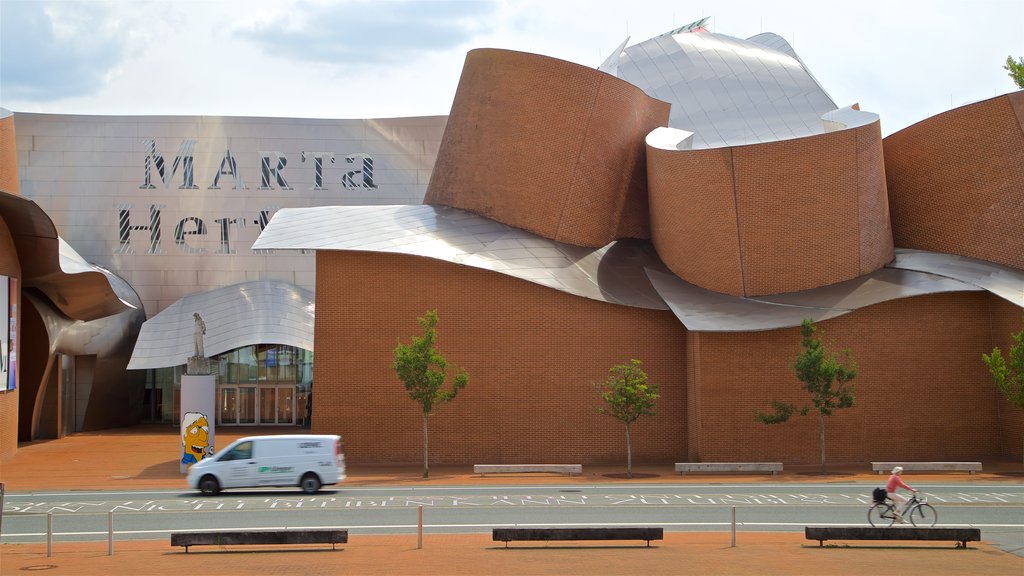 Museu MARTa Herford que inclui arquitetura moderna