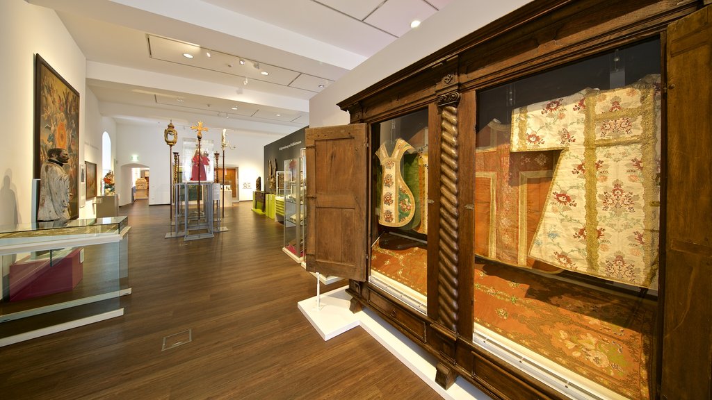 Kreismuseum Wewelsburg showing interior views and heritage elements