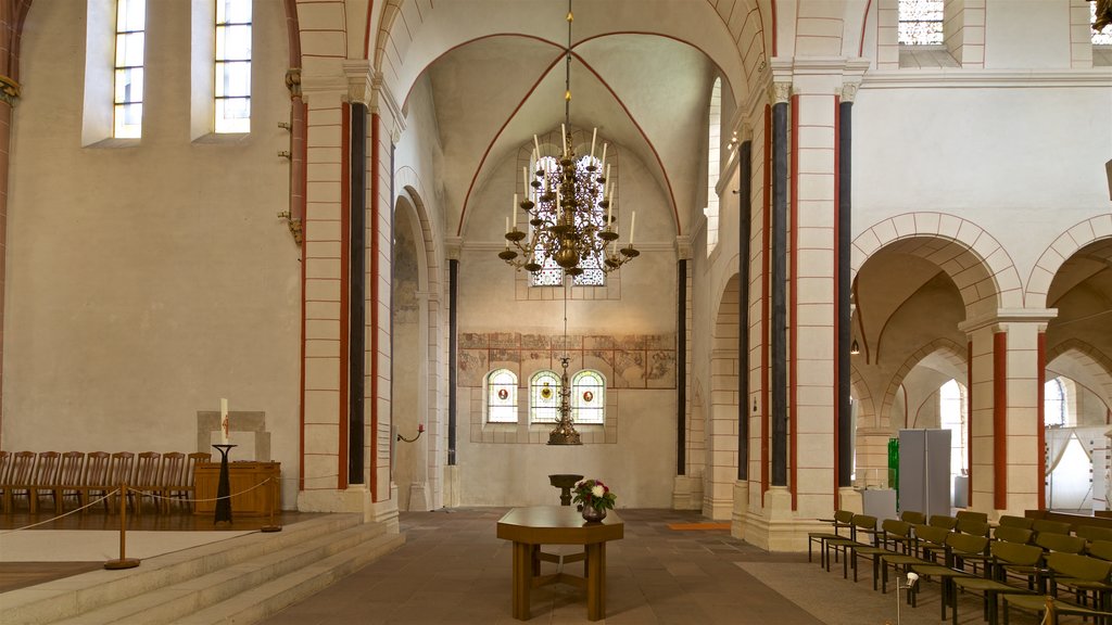 Market Church showing a church or cathedral, heritage elements and interior views