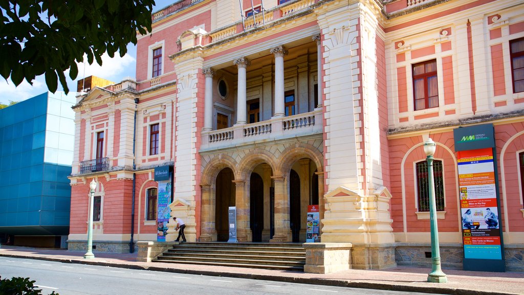 Mining Museum featuring heritage architecture