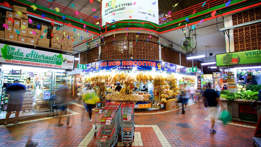 Mercado central mostrando vistas interiores y mercados