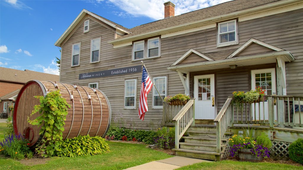 Cedar Rapids - Iowa City showing heritage elements and a house