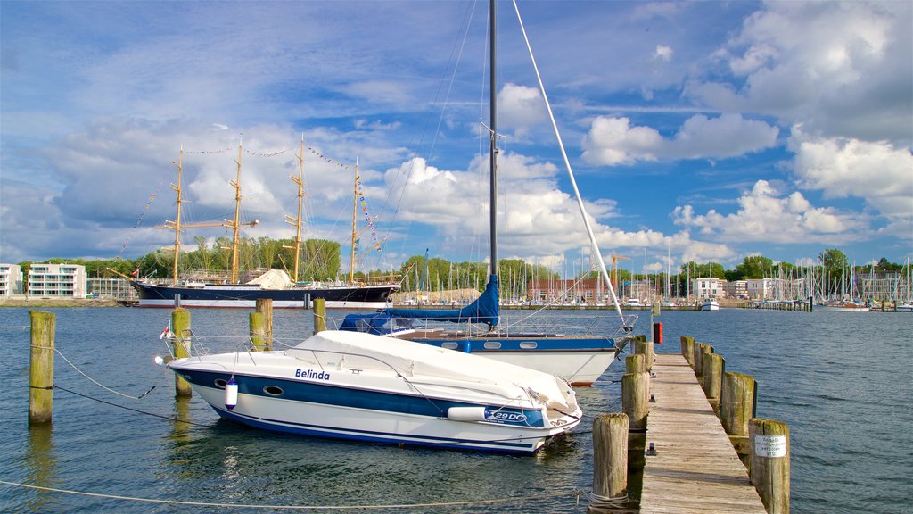 Travemünde og byder på en bugt eller havn