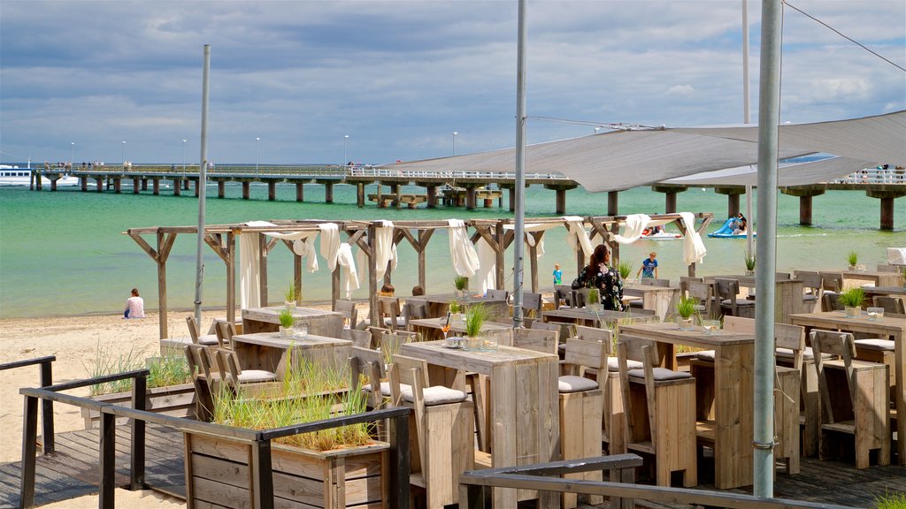 Timmendorfer Strand inclusief algemene kustgezichten en een strand