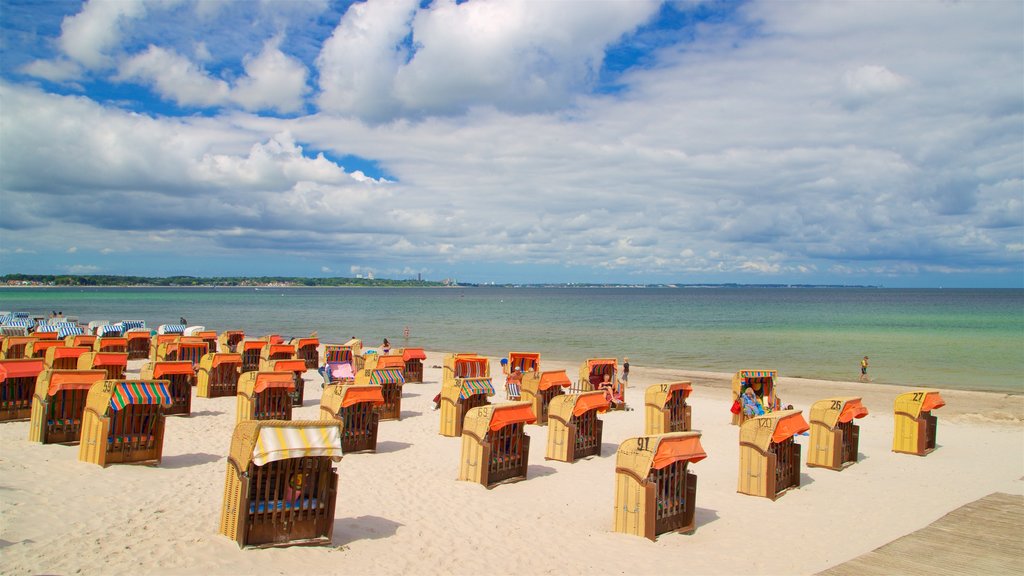 Scharbeutz showing general coastal views and a beach