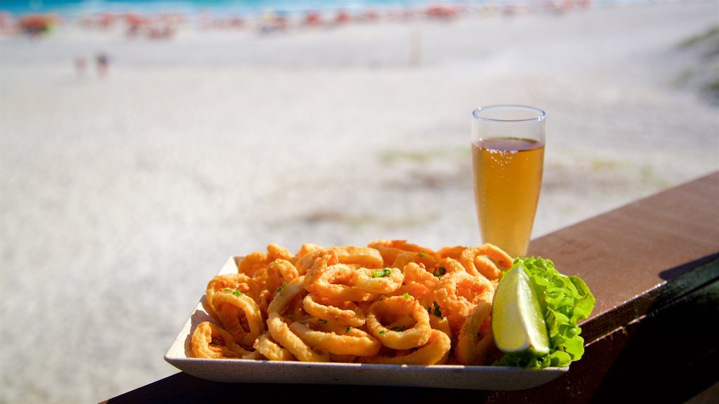 Arraial do Cabo which includes drinks or beverages and food