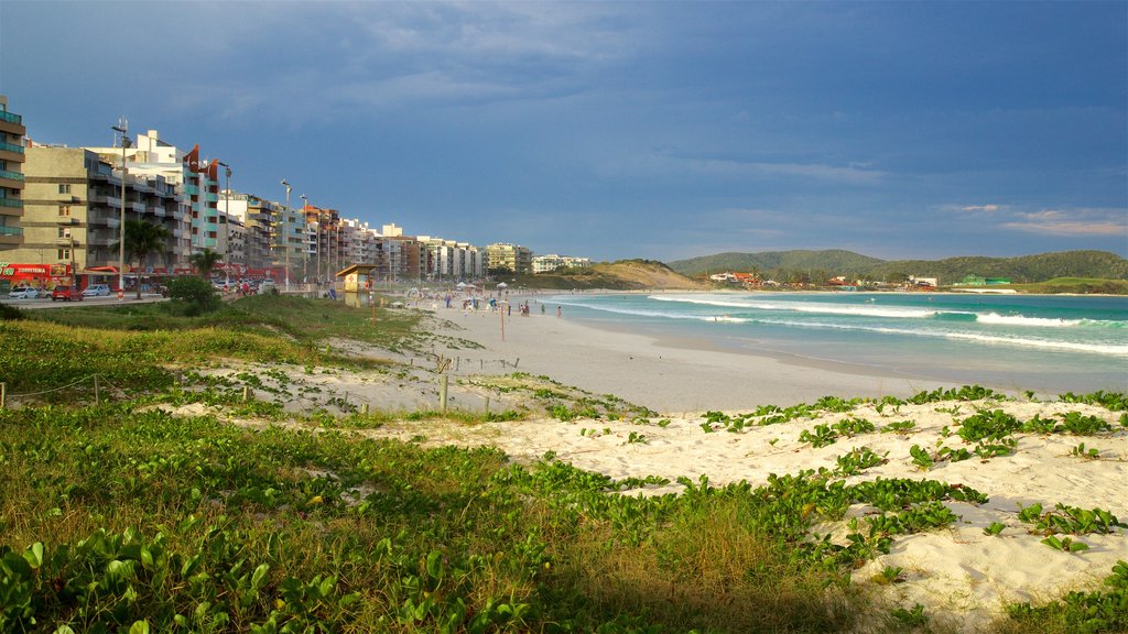 Forte Beach showing a coastal town, a beach and general coastal views