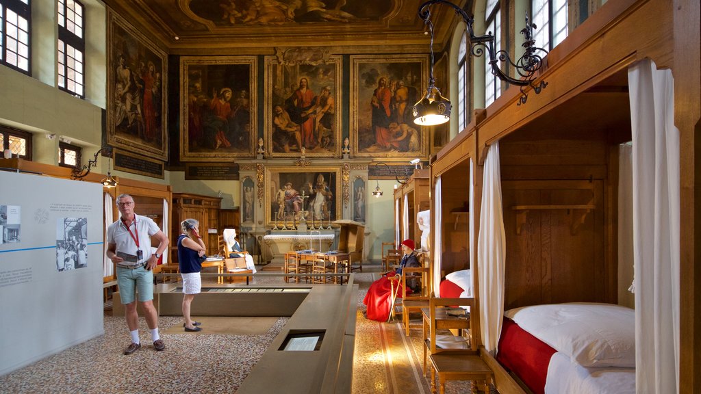 Hotel Dieu toont religieuze aspecten, kunst en historisch erfgoed