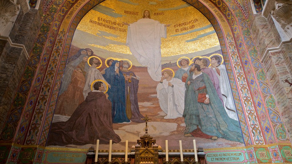 Basílica do Rosário que inclui uma igreja ou catedral, vistas internas e aspectos religiosos