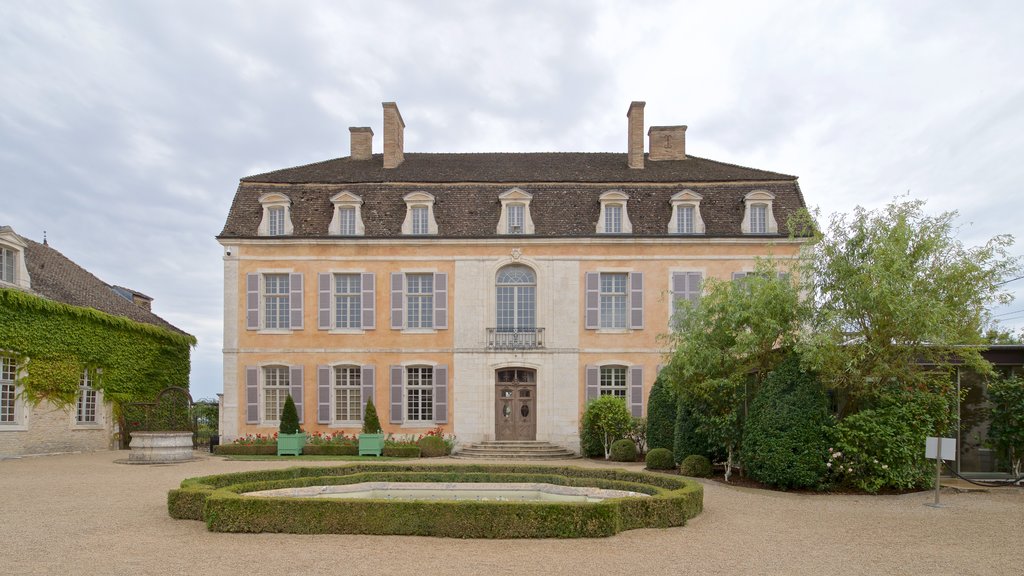 Château de Pommard mettant en vedette une maison