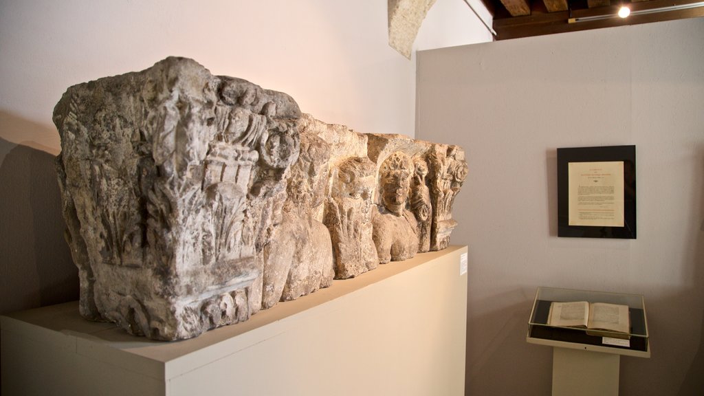 Burgundy Wine Museum showing general coastal views and interior views