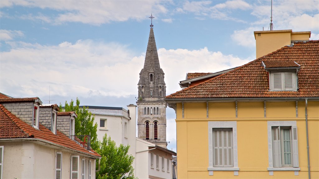 Eglise Paroissiale du Sacré Coeur which includes heritage architecture