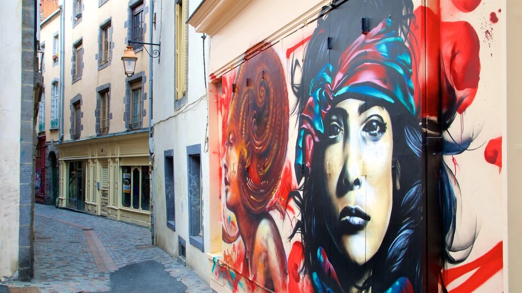 Clermont-Ferrand showing outdoor art