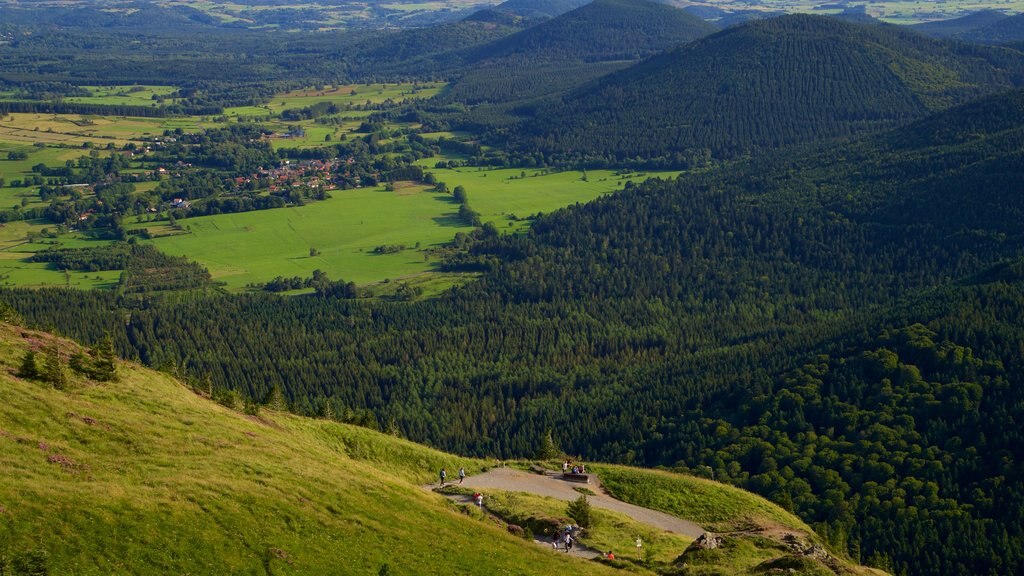 Puy de Dome showing a small town or village, tranquil scenes and landscape views