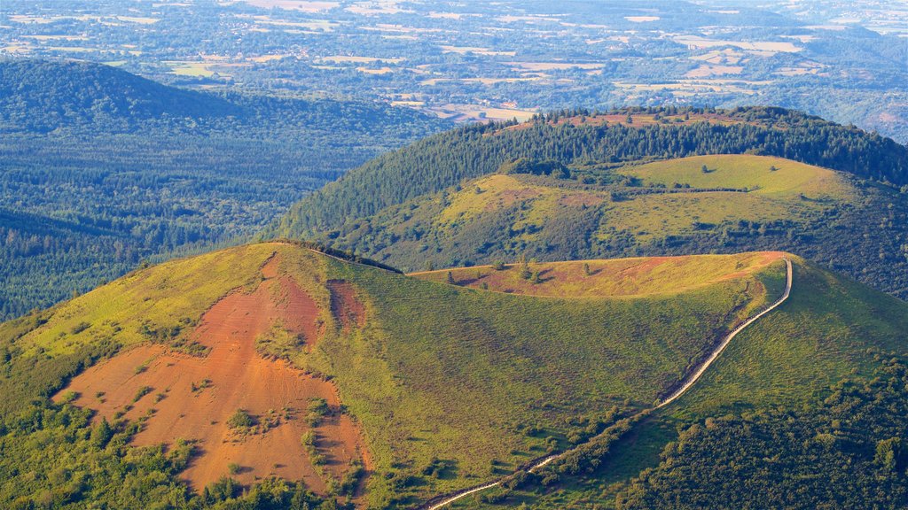 Puy de Dome showing landscape views and tranquil scenes