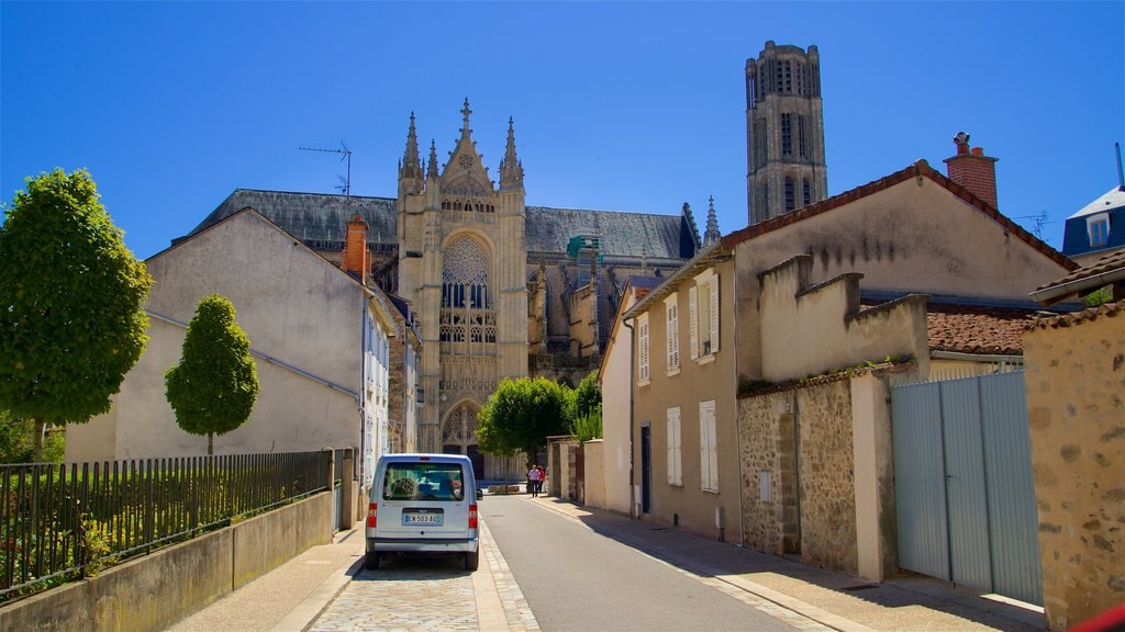 Limoges Cathedral featuring a church or cathedral and heritage architecture