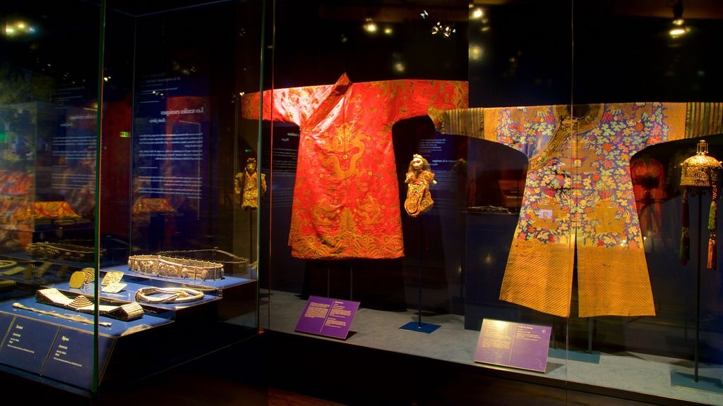 Centre National Du Costume De Scene showing heritage elements and interior views