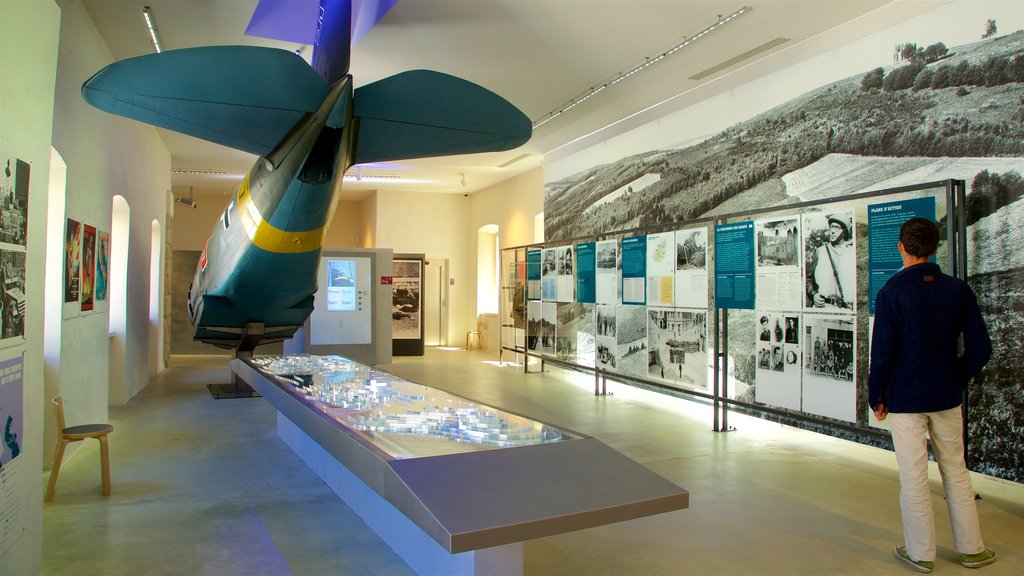 Musée de la Résistance featuring interior views as well as an individual male