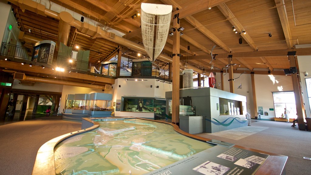 National Mississippi River Museum and Aquarium showing interior views