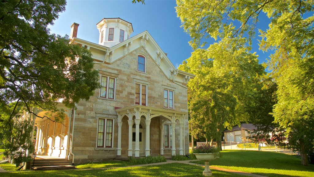 Mathias Ham House which includes a house and heritage architecture