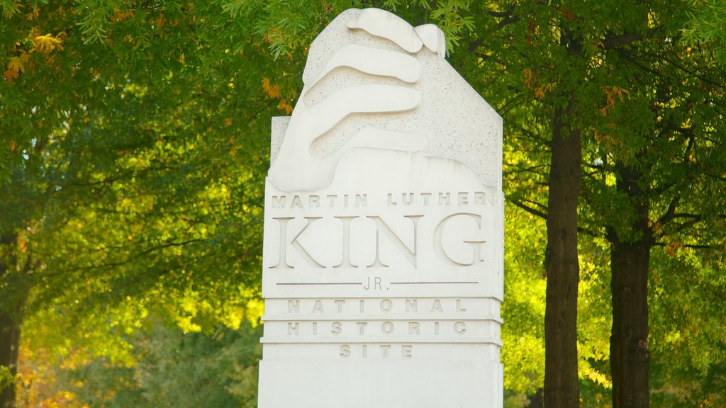 Martin Luther King Jr. National Historic Site featuring a memorial, landscape views and a garden