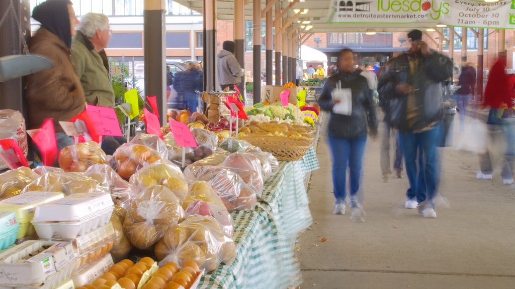 Eastern Market mostrando mercados, una ciudad y escenas urbanas