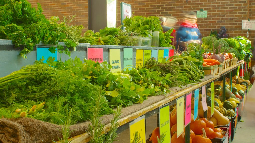 Oosterse markt toont markten en eten