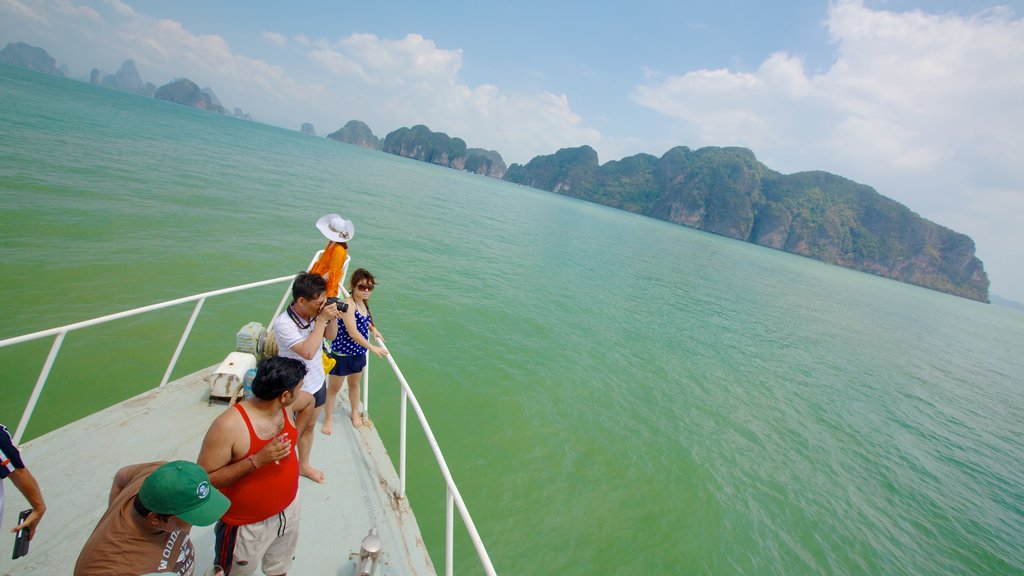 Parc national Ao Phang Nga montrant paysages côtiers, paysages d’îles et paysages