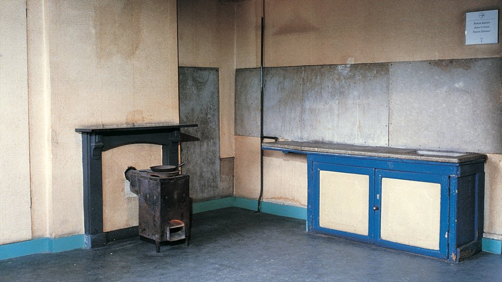 Anne Frank House showing interior views, a house and a memorial