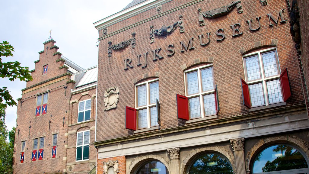 Rijksmuseum featuring a city and signage